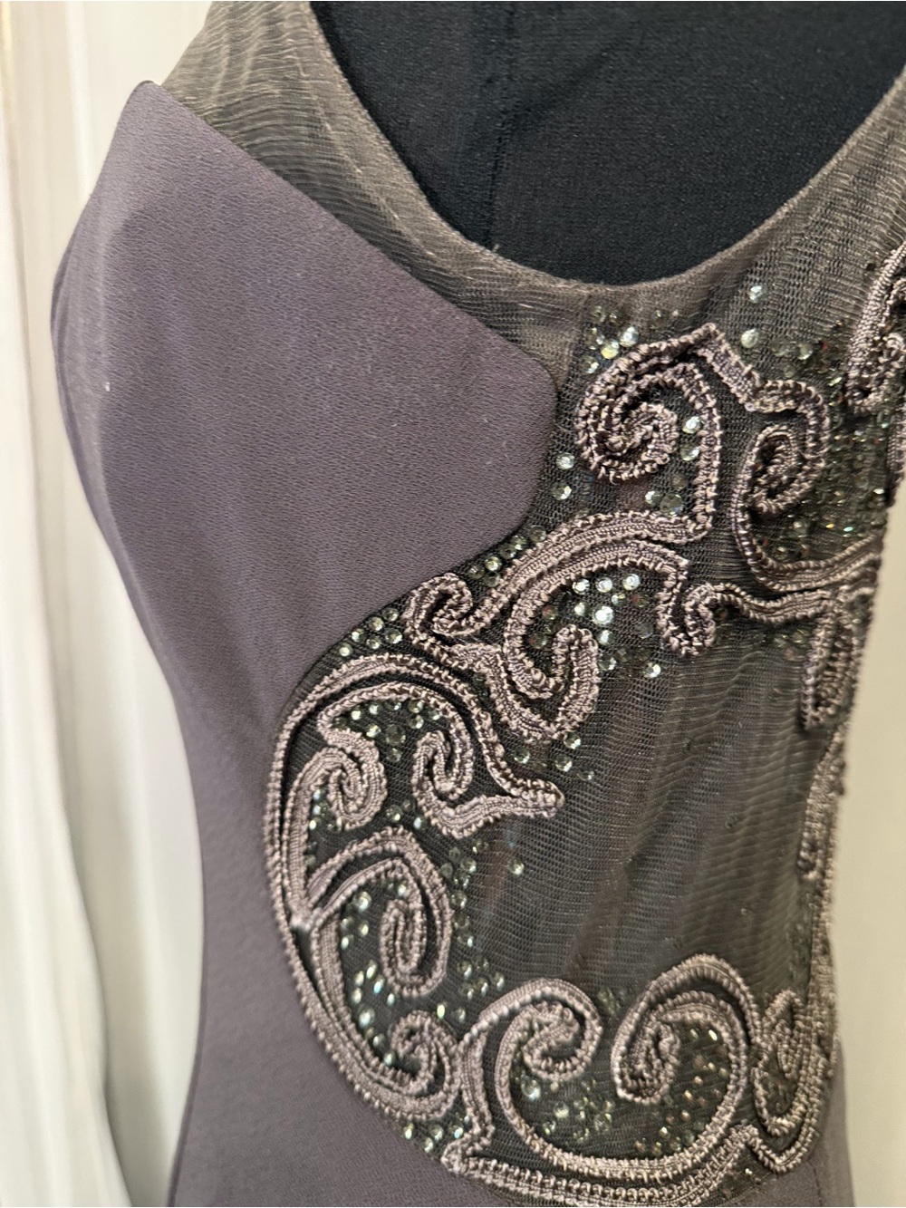 Camille La Vie Beaded Illusion Back Formal Trumpet Evening Gown Size 6 - Picture 4 of 13